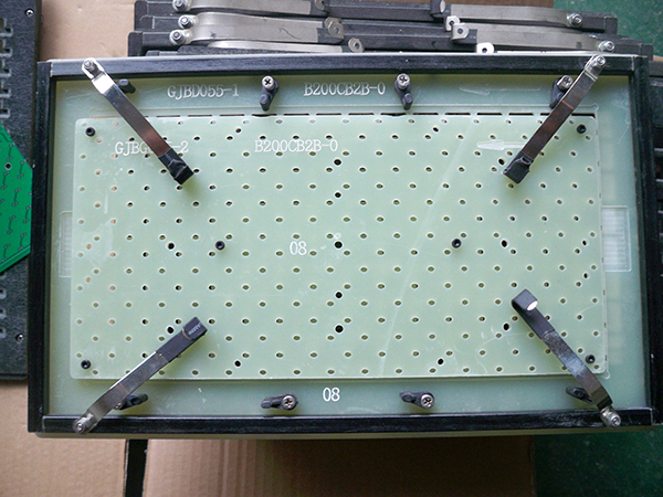 Wave soldering fixture